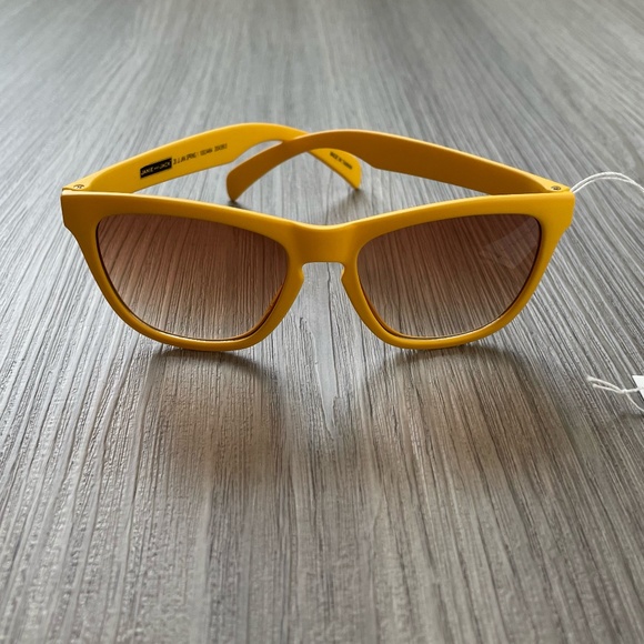 NWT Janie and Jack Sunglasses Set of 3 Tortoise Yellow & Blue 2-4 Years - Picture 11 of 15